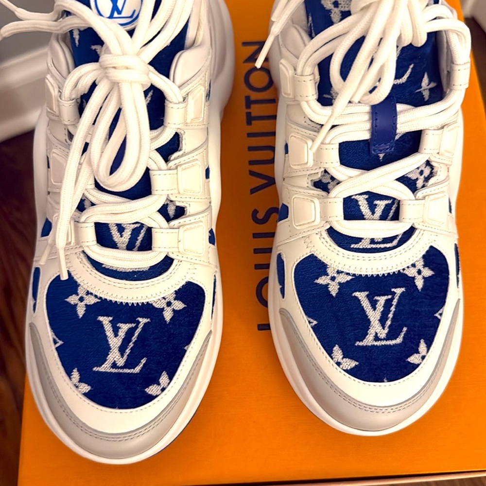 NWOT Louis Vuitton Monogram Blue and White Archlight Sneakers - Picture 4 of 11